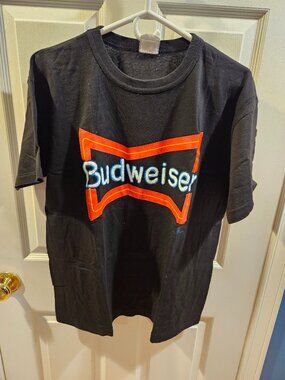 Budweiser Neon Design Mens xl t-shirt